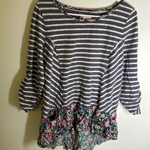 Anthropologie fairley floral size Large long sleeves striped gray white